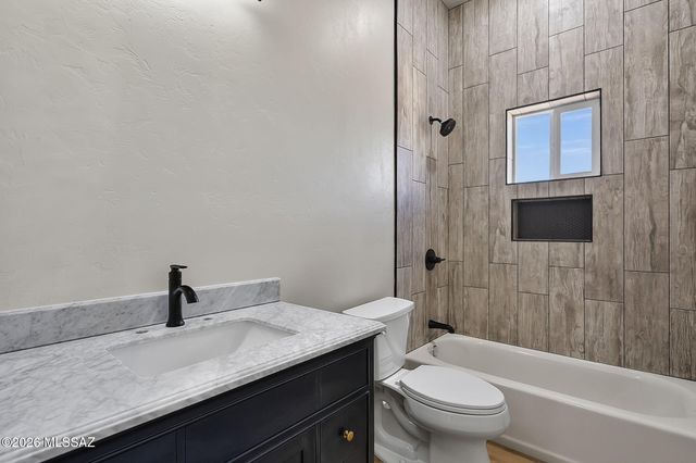 1678 Avenida Calamar, Rio Rico, AZ 85648