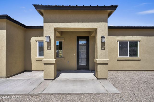 1678 Avenida Calamar, Rio Rico, AZ 85648