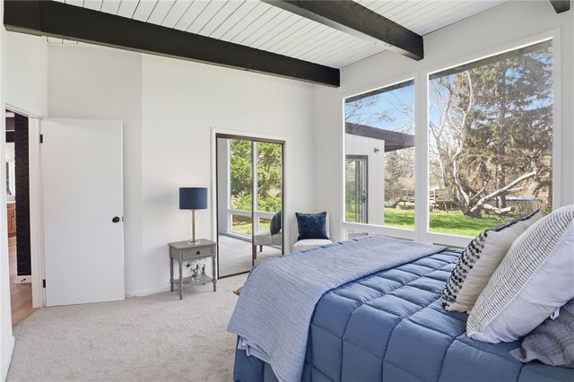 321 Brookview Drive, Irondequoit, NY 14617