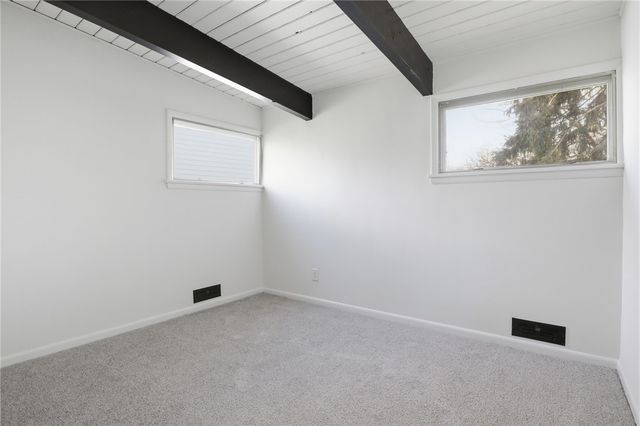 321 Brookview Drive, Irondequoit, NY 14617