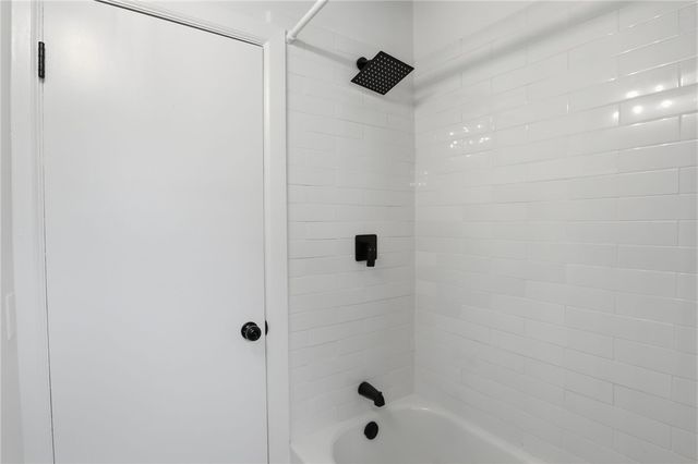 321 Brookview Drive, Irondequoit, NY 14617