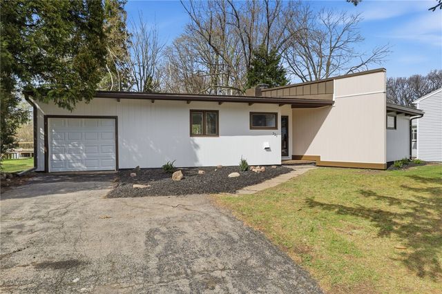 321 Brookview Drive, Irondequoit, NY 14617