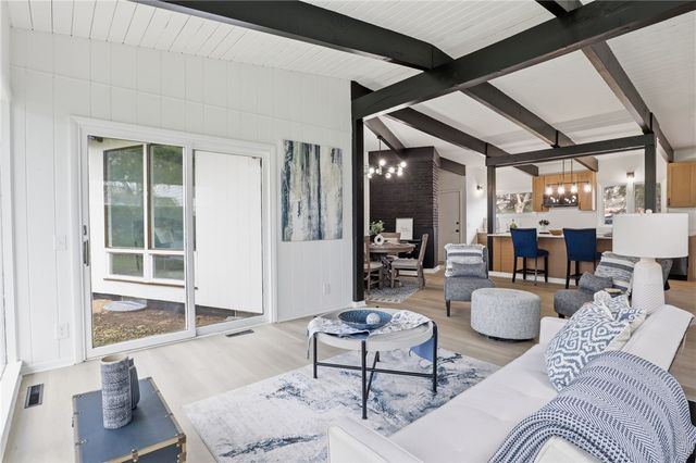 321 Brookview Drive, Irondequoit, NY 14617