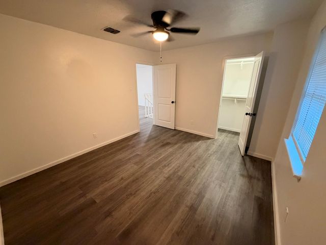 916 Brook Forest Drive B, Conroe, TX 77385