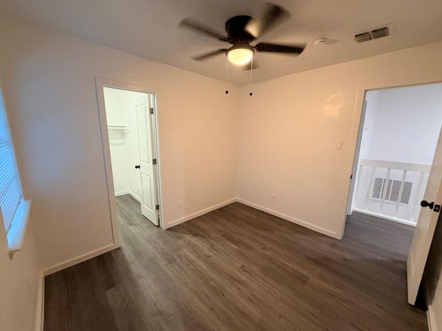 916 Brook Forest Drive B, Conroe, TX 77385