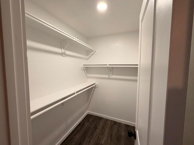 916 Brook Forest Drive B, Conroe, TX 77385
