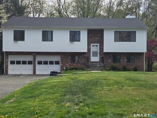 17 Loughran Avenue, Stamford, CT 06902
