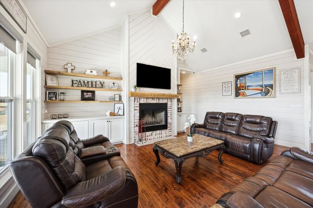 2283 Farm To Market 332, Brenham, TX 77833