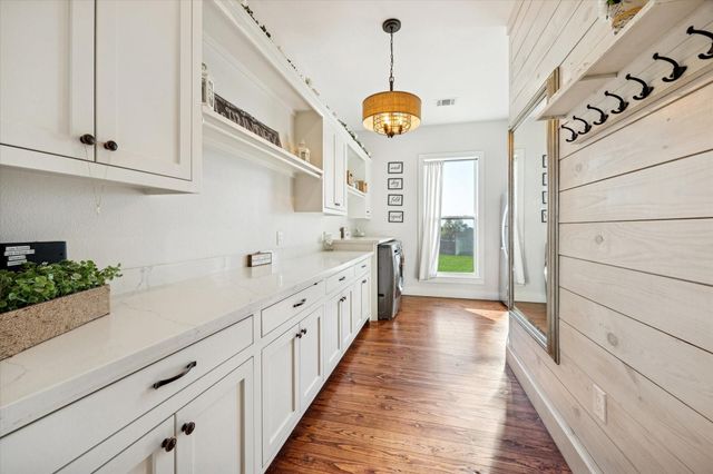 2283 Farm To Market 332, Brenham, TX 77833