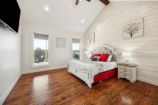 2283 Farm To Market 332, Brenham, TX 77833