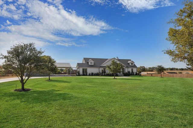 2283 Farm To Market 332, Brenham, TX 77833