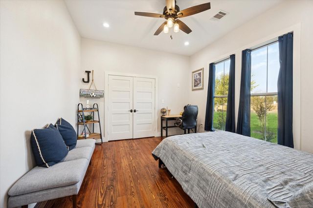 2283 Farm To Market 332, Brenham, TX 77833