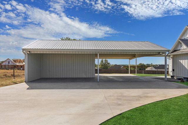 2283 Farm To Market 332, Brenham, TX 77833