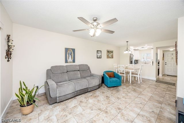 4306 27th CT SW 203, Naples, FL 34116