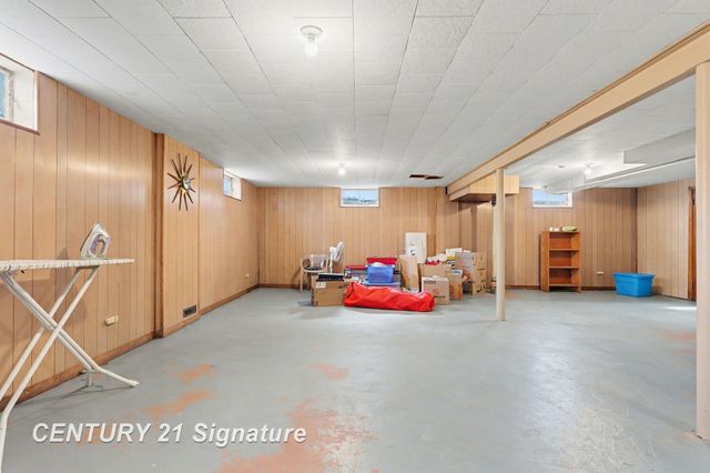 2568 Kuhlman Drive, Saginaw Twp, MI 48603