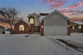 31197 Jaguar Drive, New Baltimore, MI 48047