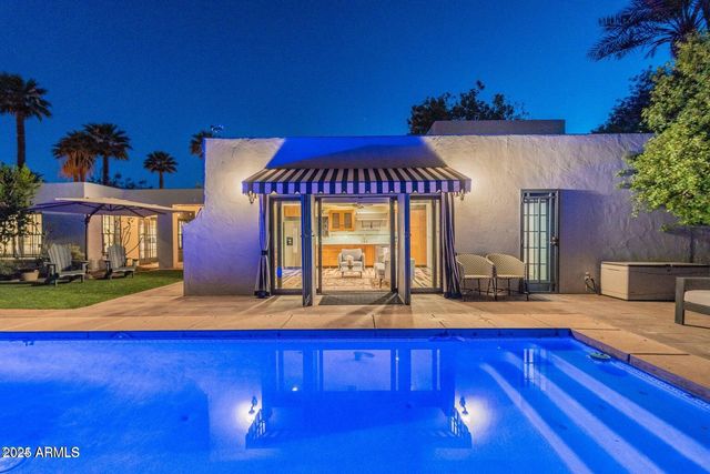 1615 Palmcroft Way SE, Phoenix, AZ 85007