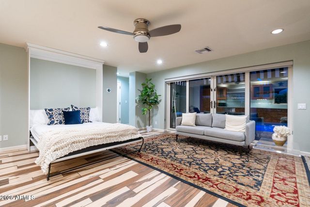 1615 Palmcroft Way SE, Phoenix, AZ 85007