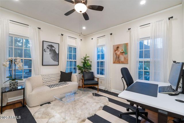 1615 Palmcroft Way SE, Phoenix, AZ 85007