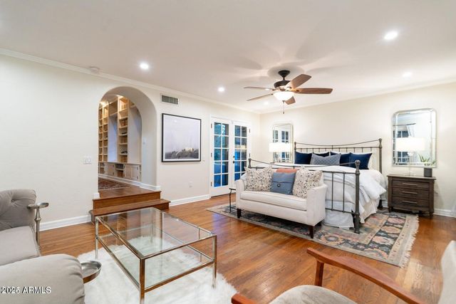 1615 Palmcroft Way SE, Phoenix, AZ 85007