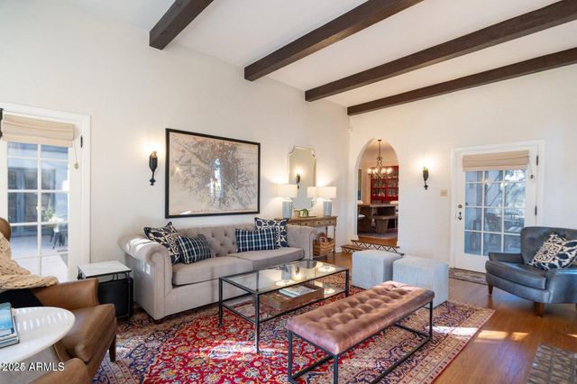 1615 Palmcroft Way SE, Phoenix, AZ 85007