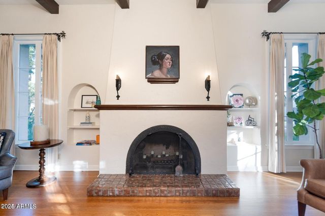 1615 Palmcroft Way SE, Phoenix, AZ 85007