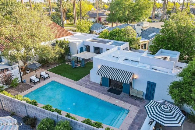 1615 Palmcroft Way SE, Phoenix, AZ 85007