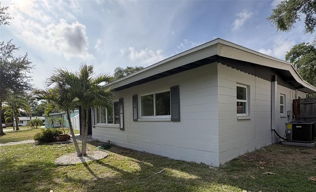 10543 51ST TERRACE N, St Petersburg, FL 33708