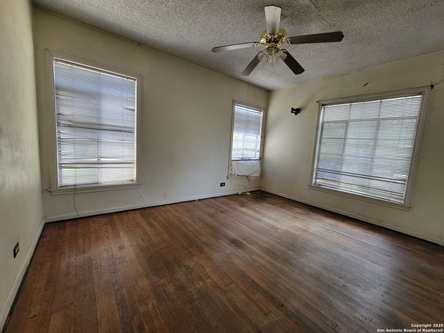 423 Wake Forrest, San Antonio, TX 78228