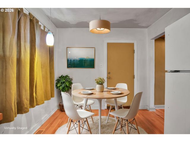 12030 Ne RUSSELL St, Portland, OR 97220