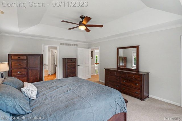 1300 Oak Hollow Drive, Milford Charter Township, MI 48380
