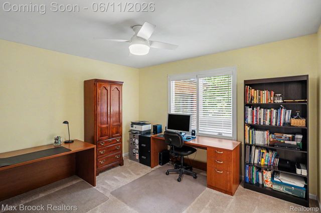 1300 Oak Hollow Drive, Milford Charter Township, MI 48380