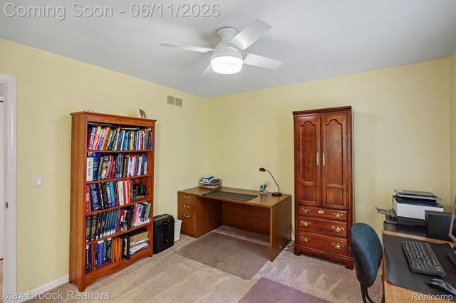 1300 Oak Hollow Drive, Milford Charter Township, MI 48380