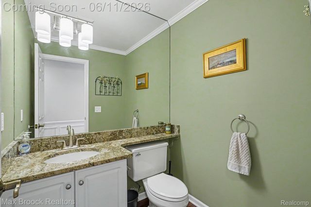 1300 Oak Hollow Drive, Milford Charter Township, MI 48380