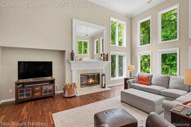 1300 Oak Hollow Drive, Milford Charter Township, MI 48380