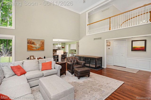 1300 Oak Hollow Drive, Milford Charter Township, MI 48380