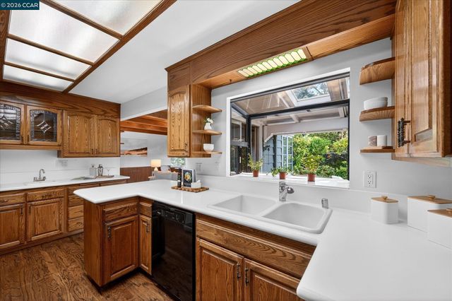 850 Paradise Ct, Lafayette, CA 94549
