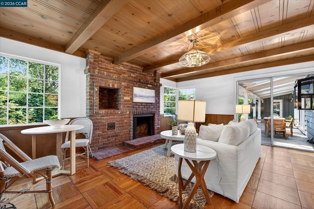 850 Paradise Ct, Lafayette, CA 94549