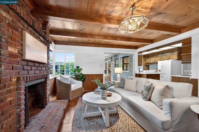 850 Paradise Ct, Lafayette, CA 94549