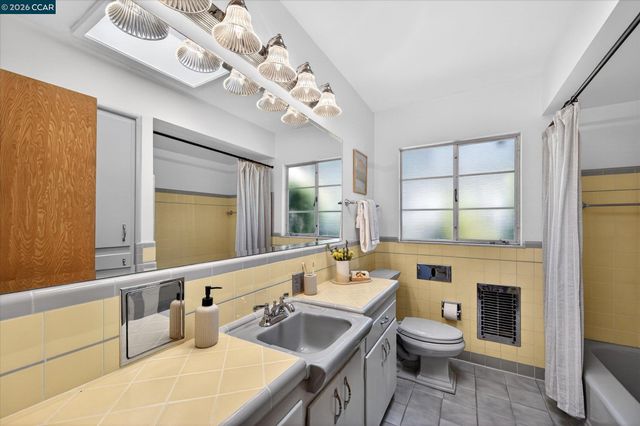850 Paradise Ct, Lafayette, CA 94549