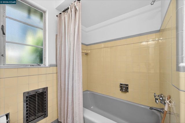 850 Paradise Ct, Lafayette, CA 94549
