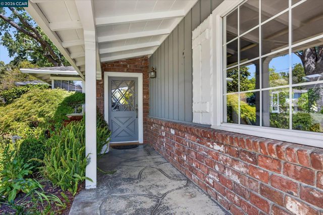 850 Paradise Ct, Lafayette, CA 94549