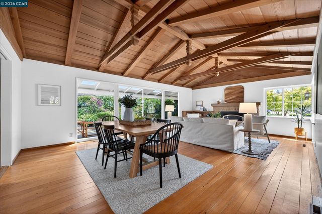 850 Paradise Ct, Lafayette, CA 94549