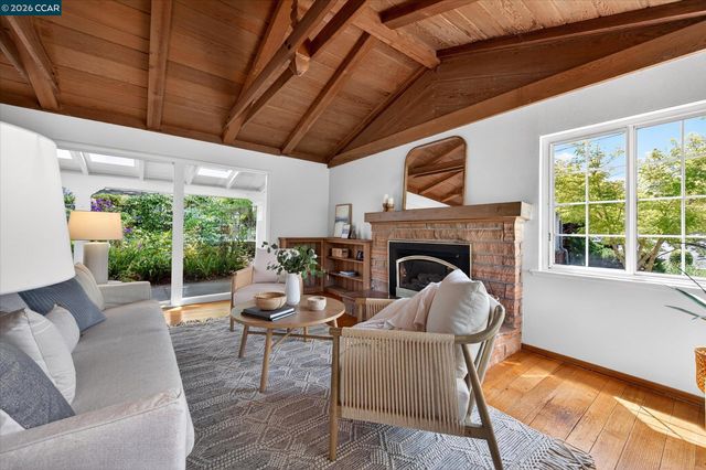 850 Paradise Ct, Lafayette, CA 94549
