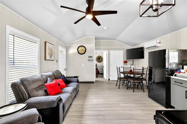 7576 N HELLER AVENUE, Dunnellon, FL 34433
