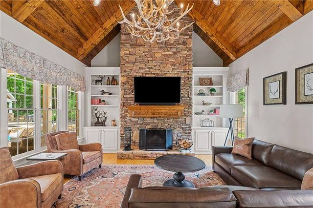 325 Edwards Brook Lane, Canton, GA 30115