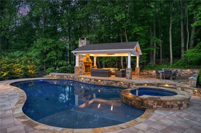 325 Edwards Brook Lane, Canton, GA 30115