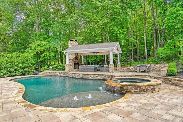 325 Edwards Brook Lane, Canton, GA 30115