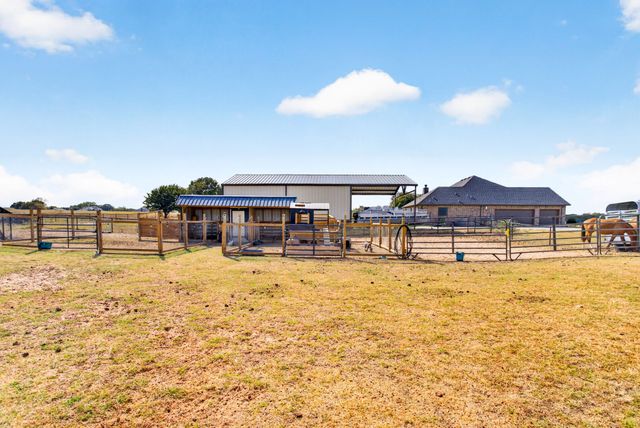 731 County Road 4764, Boyd, TX 76023