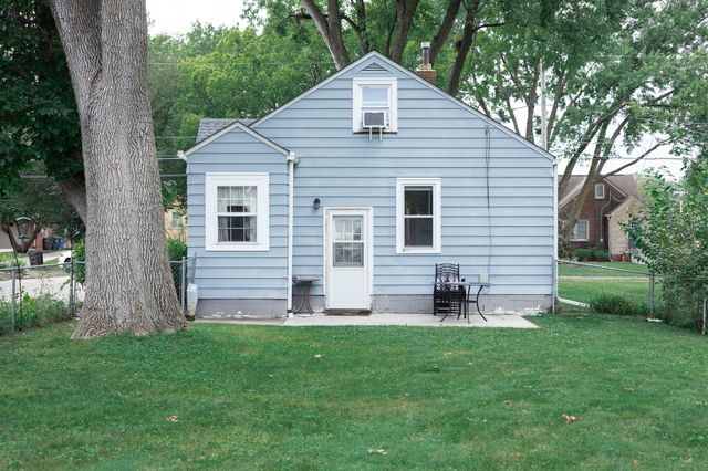 2925 48th Place, Des Moines, IA 50310